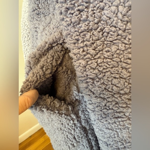 Urban Outfitters Carmella Cozy Gray Sherpa Jacket Medium EUC - Picture 9 of 9